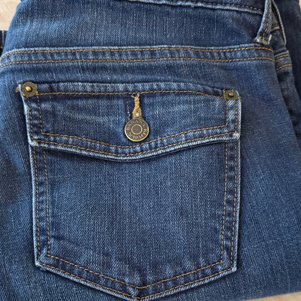 Banana Republic Dark Blue Flare Jeans in size 6short- worn a few times - Picture 8 of 8